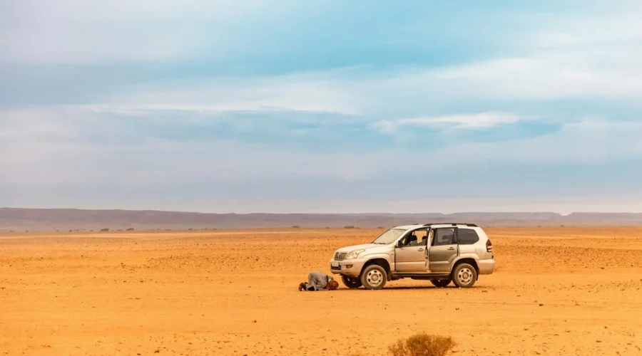 4x4 vehicle in the desert